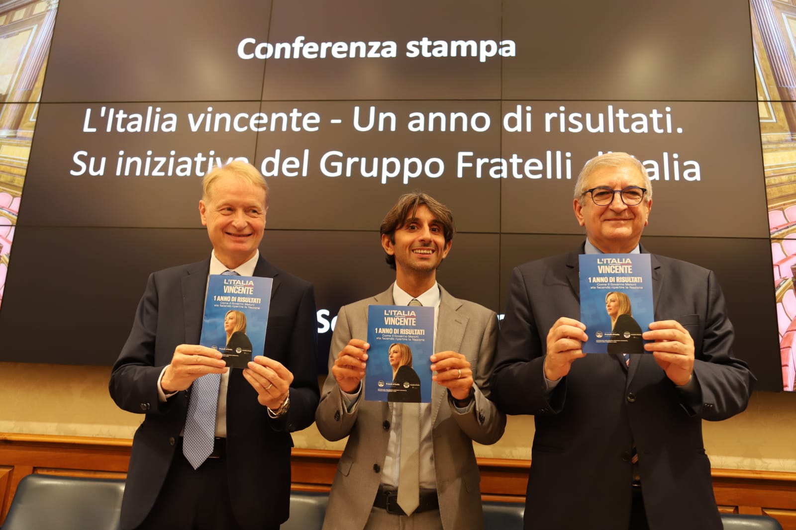 Senatori alla ressegna stampa in occasione del primo anno del governo Meloni