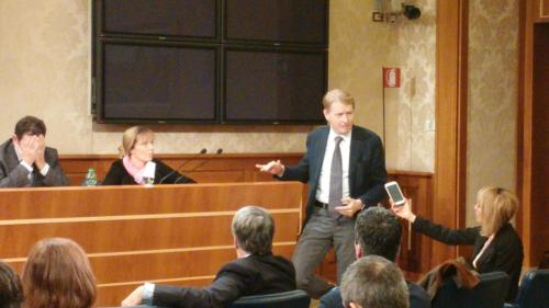 Sala Nassirya. Conferenza stampa "Per una scuola che insegna e non indottrina"