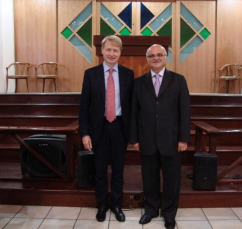 Napoli, Settembre 2011. Con il pastore Davide Di Iorio nella Chiesa Evangelica “Assemblee di Dio in Italia”