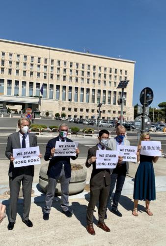 Farnesina, agosto 2020. Insieme a Natan Law, uno dei più importanti oppositori del regime di Hong Kong